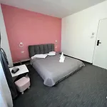 Ama Hotel *